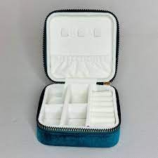 VELVET PREMIUM JEWELRY BOX
